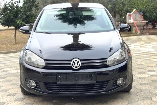 Makina ne shitje ne Tirane - 6,400 Euro