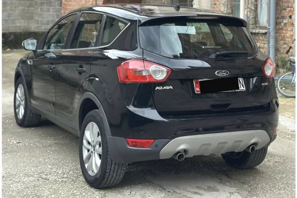 Makina ne shitje ne Tirane - 6,300 Euro