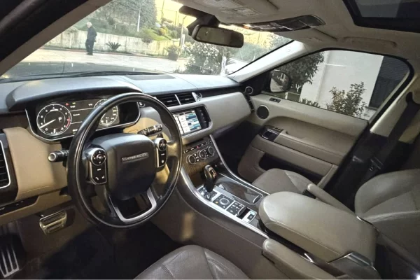 Makina ne shitje ne Tirane - 21,000 Euro