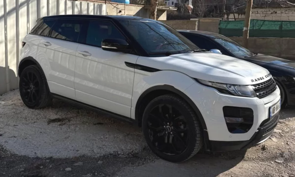 Auto in Vendita a Valona, Land Rover, 2013 Diesel,Kambio Automatik Pagamento 12,000  Euro.
