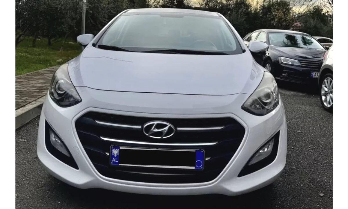 Cars for sale in Tirana, Hyundai, 2015 Diesel,Kambio Automatik Payment 7,000  Euro.