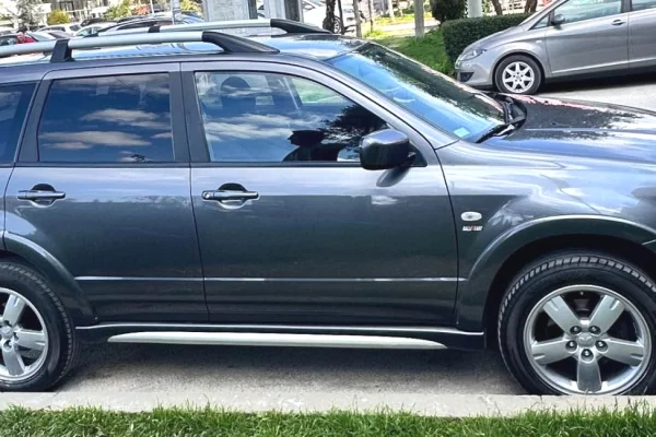 Makina ne shitje ne Tirane - 4,500 Euro