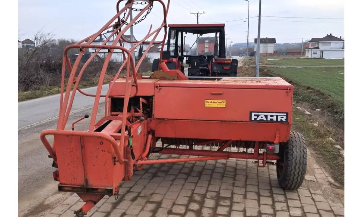 Shitet Pressa HD 460 🚜