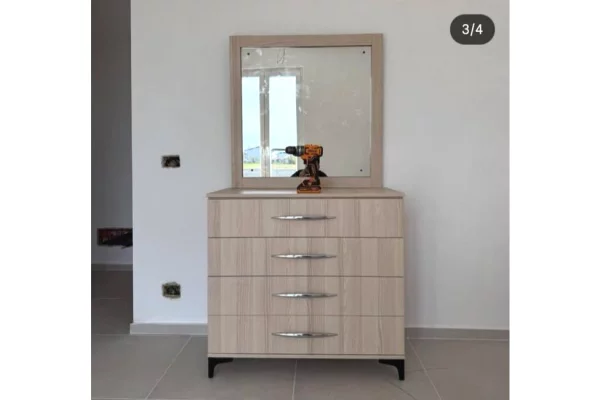 Mobilje dhe Elektroshtepiake ne Tirane - 80,000 Leke