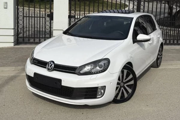 Makina ne shitje ne Tirane - 8,300 Euro