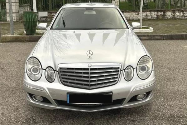 Makina ne shitje ne Tirane - 6,300 Euro