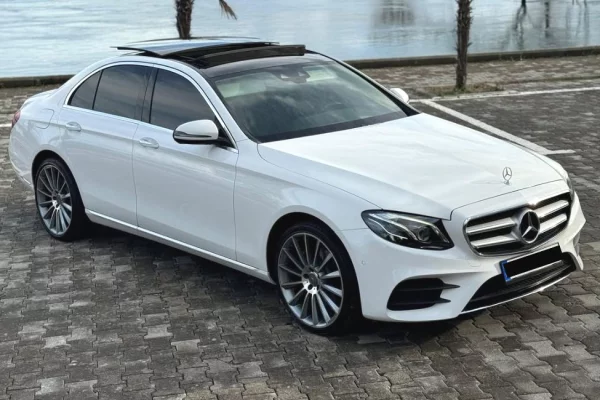 Makina ne shitje ne Tirane - 20,500 Euro