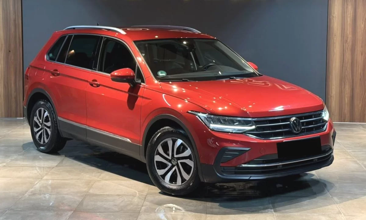 Auto in Vendita a Peja, Volkswagen, 2022 Diesel,Kambio Automatik Pagamento 23,900  Euro.