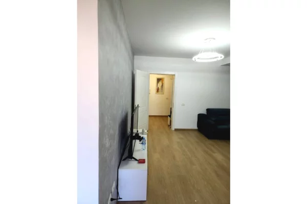 Shtepi ne shitje Apartament ne Lezhe, 2+1, Mobilimi E mobiluar, Pagesa 125,000  Euro.
