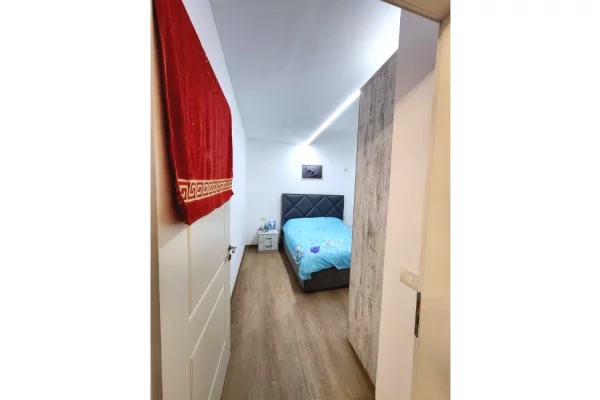 Shtepi ne shitje Apartament ne Lezhe, 2+1, Mobilimi E mobiluar, Pagesa 125,000  Euro.