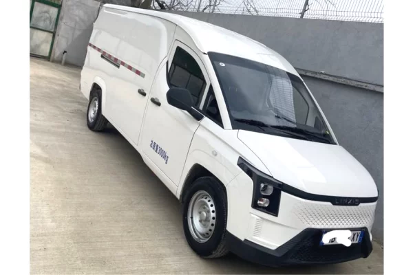 Makina ne shitje ne Tirane, Tjeter, 2025 Elektrike,Kambio Automatik Pagesa 16,200  Euro.