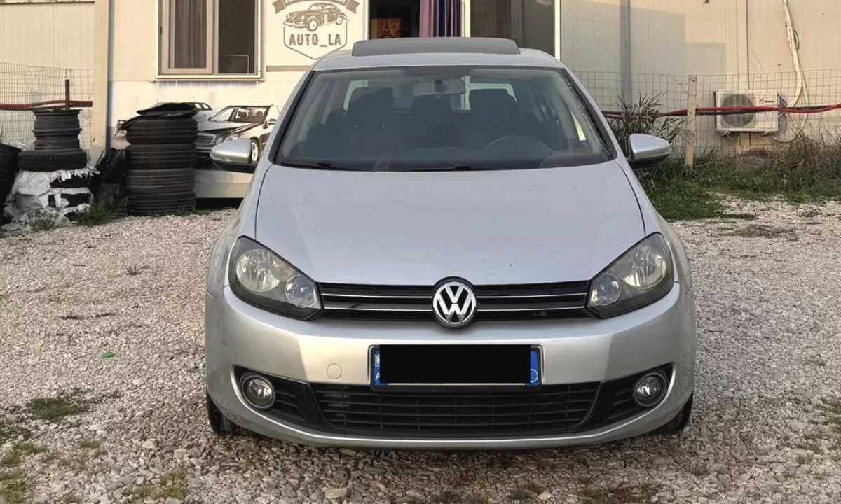 Makina ne shitje ne Tirane, Volkswagen, 2009 gasoline-gas,Kambio Automatik Pagesa 4,700  Euro.