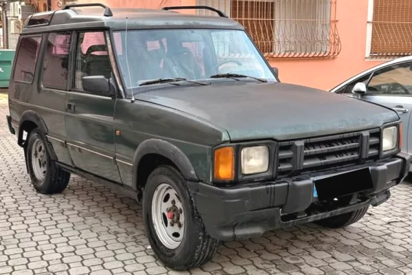 Makina ne shitje ne Tirane - 7,000 Euro