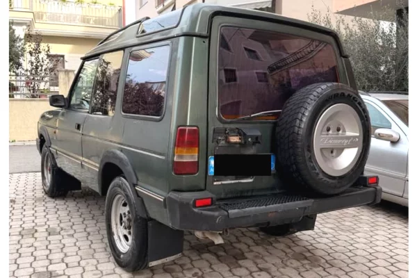 Makina ne shitje ne Tirane - 7,000 Euro