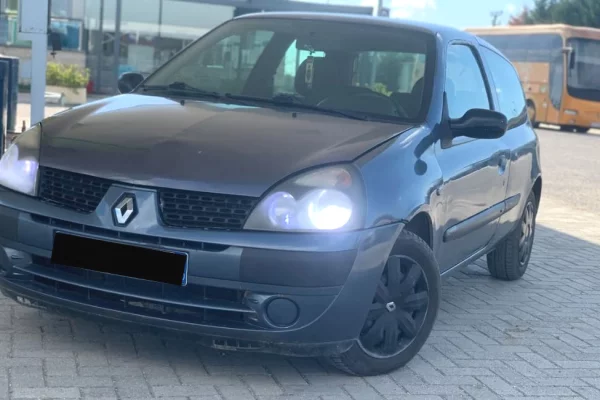 Makina ne shitje ne Tirane - 1,200 Euro