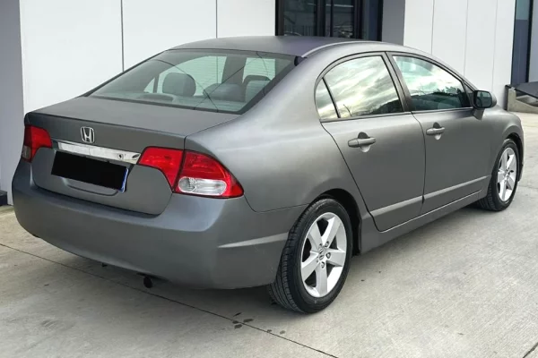 Makina ne shitje ne Tirane, Honda, 2010 gasoline-gas,Kambio Automatik Pagesa 4,300  Euro.