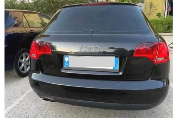 Makina ne shitje ne Tirane - 3,700 Euro