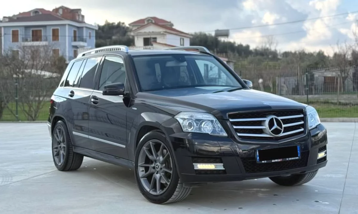 Makina ne shitje ne Tirane, Mercedes-Benz, 2008 Diesel,Kambio Automatik Pagesa 8,300  Euro.