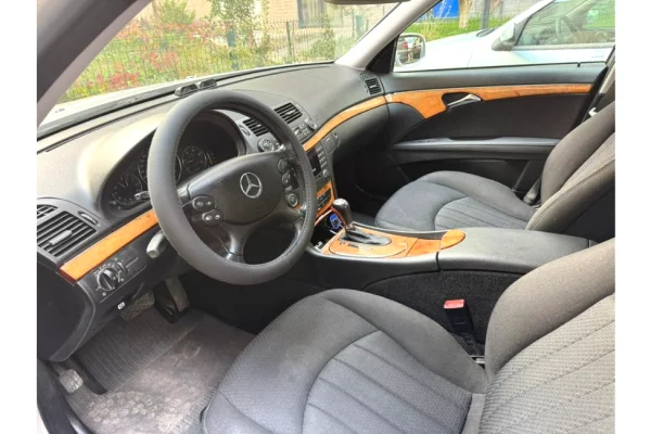 Makina ne shitje ne Tirane - 5,900 Euro