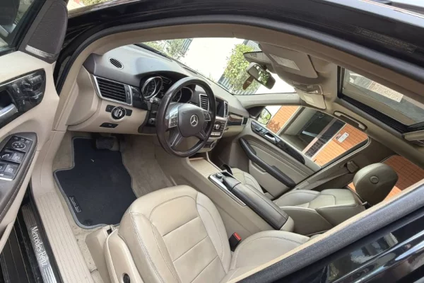 Makina ne shitje ne Tirane - 11,500 Euro