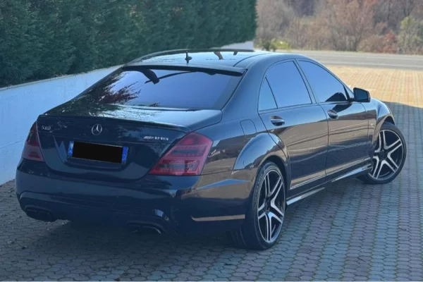Makina ne shitje ne Tirane, Mercedes-Benz, 2007 Diesel,Kambio Automatik Pagesa 6,999  Euro.