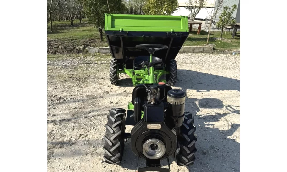 Makina ne shitje ne Tirane, Tjeter, 2000 Diesel,Kambio Manual Pagesa 2,600  Euro.