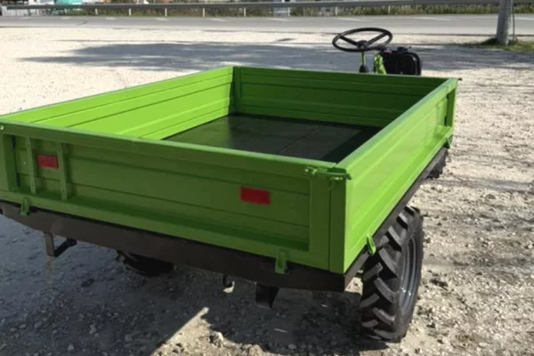 Makina ne shitje ne Tirane - 2,600 Euro