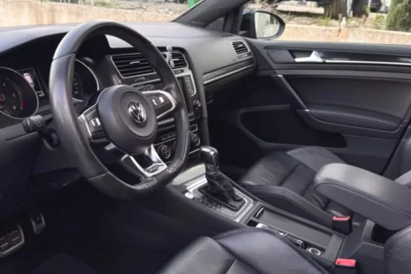 Makina ne shitje ne Tirane - 11,000 Euro