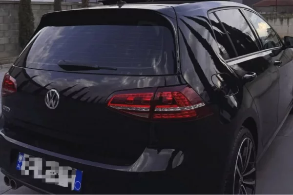 Makina ne shitje ne Tirane - 11,000 Euro