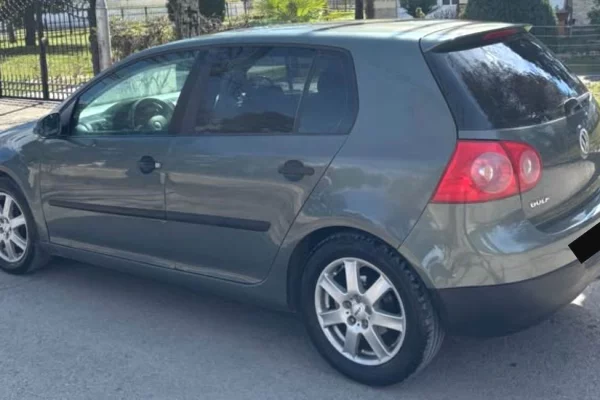 Makina ne shitje ne Pogradec - 3,200 Euro