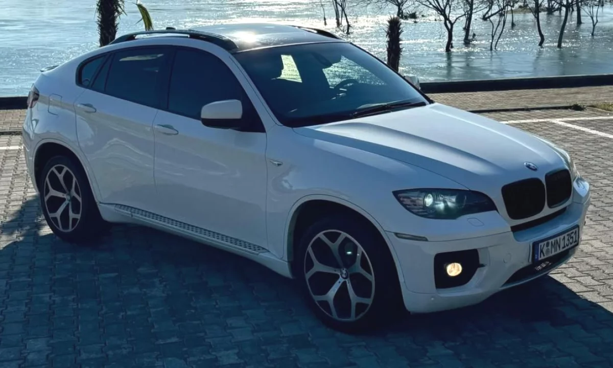 Makina ne shitje ne Tirane, BMW, 2009 Diesel,Kambio Automatik Pagesa 10,500  Euro.