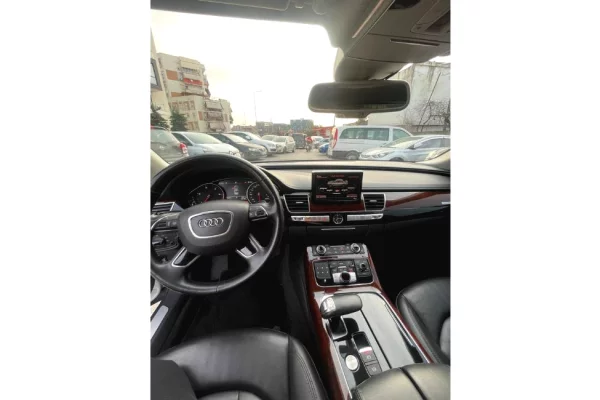 Makina ne shitje ne Tirane - 11,300 Euro