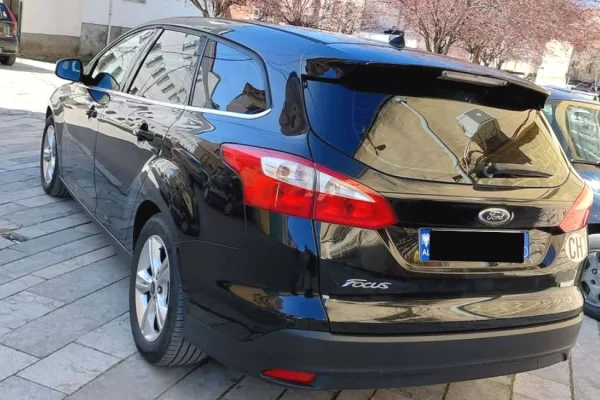 Makina ne shitje ne Tirane - 4,500 Euro