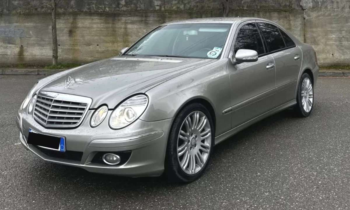 Makina ne shitje ne Tirane, Mercedes-Benz, 2007 Diesel,Kambio Automatik Pagesa 5,200  Euro.