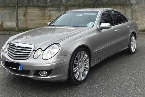 Makina ne shitje ne Tirane - 5,200 Euro