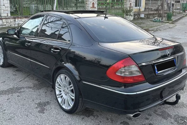 Makina ne shitje ne Tirane - 6,500 Euro