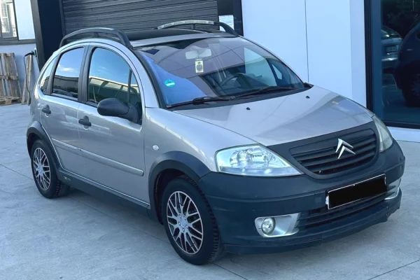 Auto in Vendita a Tirana, Citroen, 2002 Benzine,Kambio Automatik Pagamento 2,900  Euro.