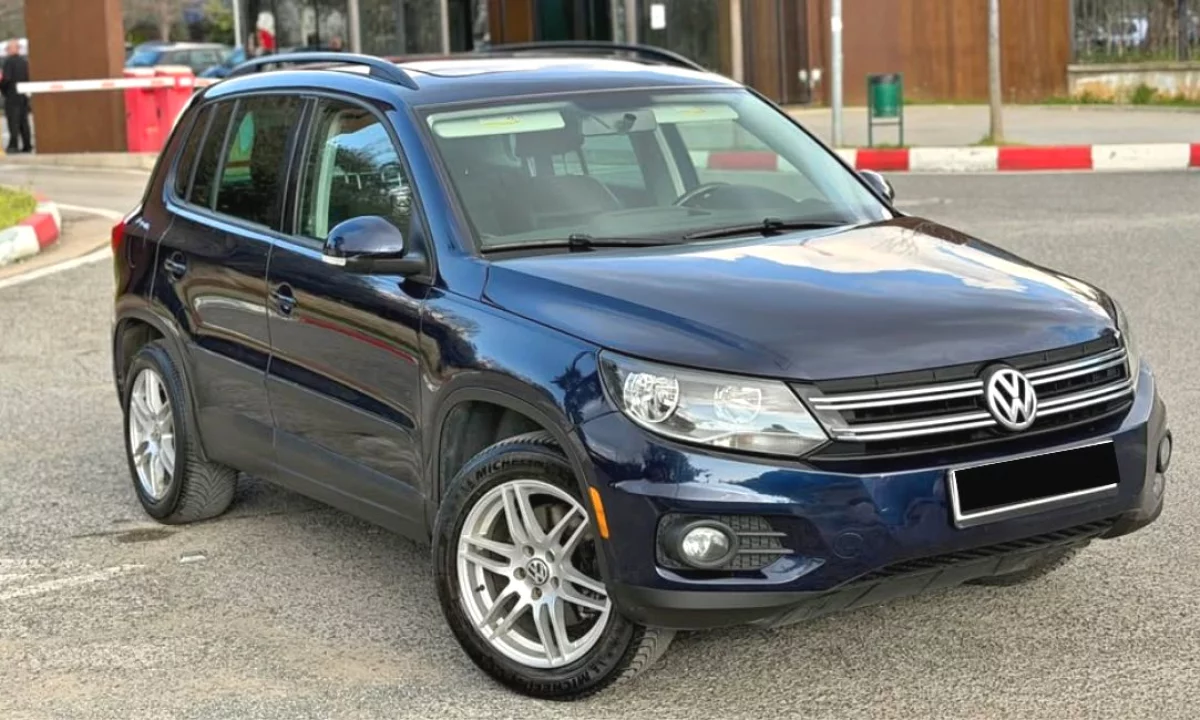 Makina ne shitje ne Tirane, Volkswagen, 2013 Benzine,Kambio Automatik Pagesa 5,800  Euro.