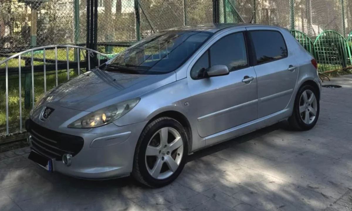 Auto in Vendita a Tirana, Peugeot, 2007 Diesel,Kambio Manual Pagamento 2,500  Euro.