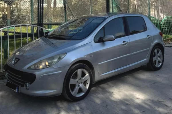 Auto in Vendita a Tirana, Peugeot, 2007 Diesel,Kambio Manual Pagamento 2,500  Euro.