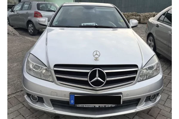 Makina ne shitje ne Tirane - 5,600 Euro