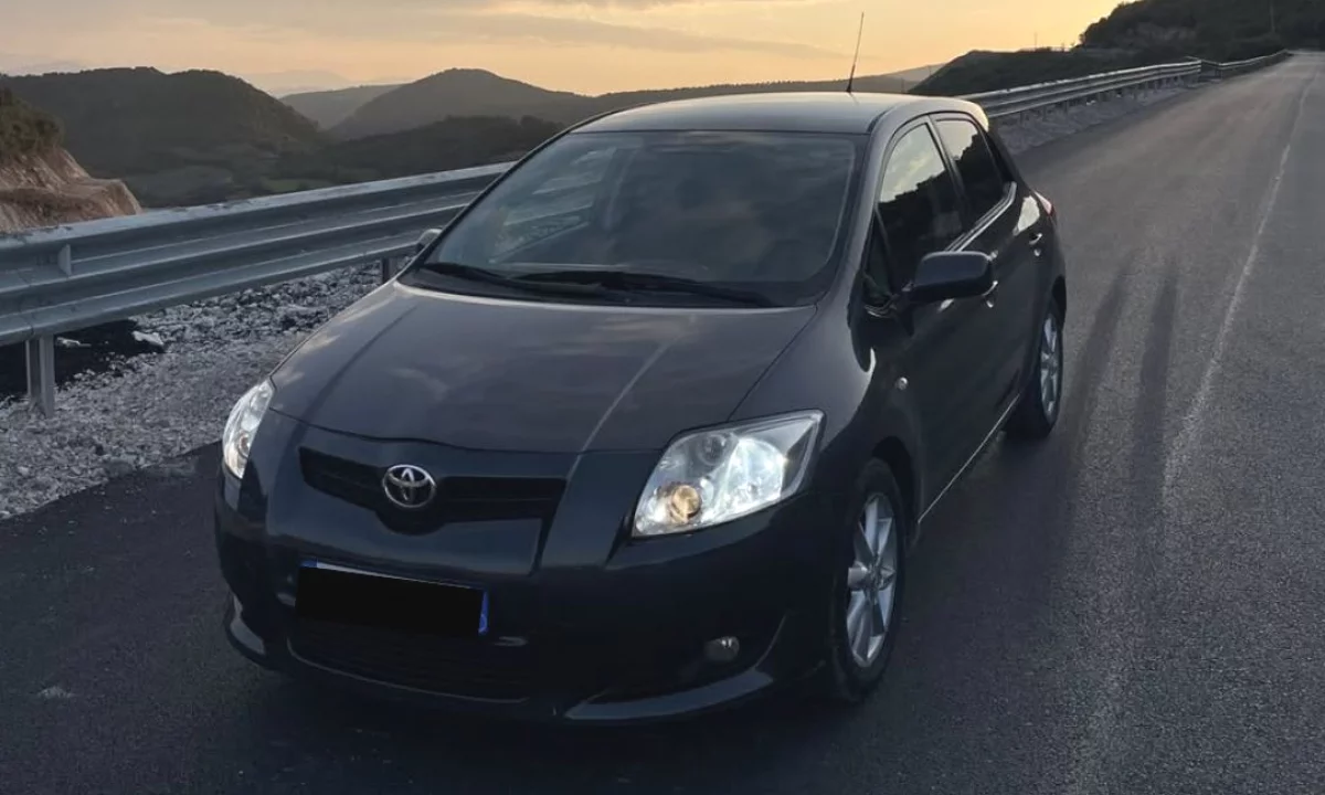 Makina ne shitje ne Fier, Toyota, 2008 Diesel,Kambio Manual Pagesa 4,400  Euro.