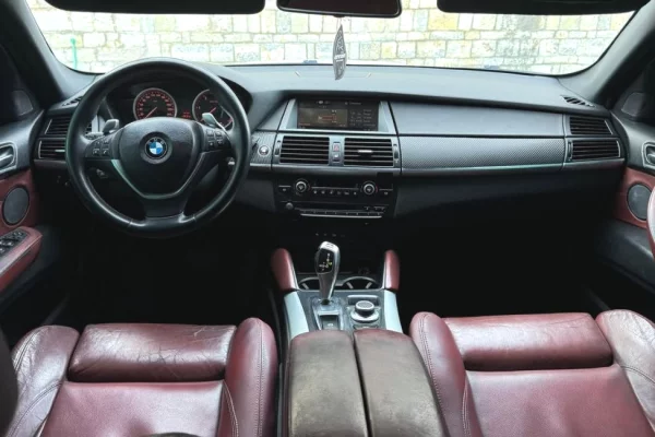 Makina ne shitje ne Tirane - 9,500 Euro