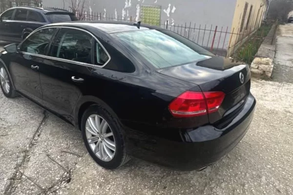 Makina ne shitje ne Berat - 5,800 Euro