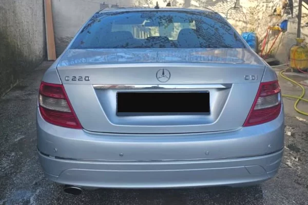 Auto in Vendita a Valona, Mercedes-Benz, 2008 Diesel,Kambio Manual Pagamento 4,000  Euro.