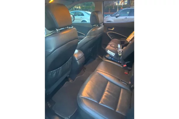 Makina ne shitje ne Tirane, Hyundai, 2014 Diesel,Kambio Automatik Pagesa 8,400  Euro.