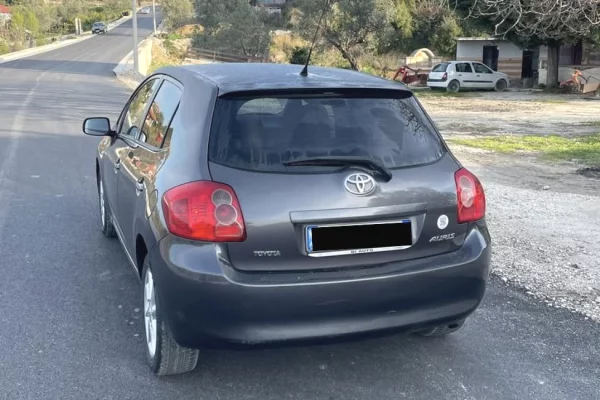 Makina ne shitje ne Fier - 4,400 Euro