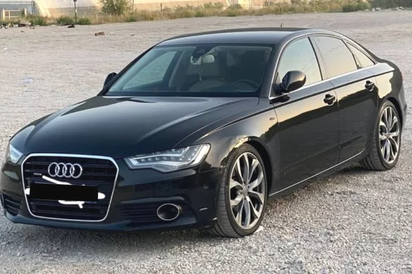 Makina ne shitje ne Tirane - 8,500 Euro