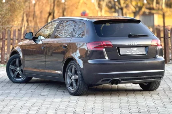 Makina ne shitje ne Prishtine, Audi, 2009 Benzine,Kambio Automatik Pagesa 7,500  Euro.
