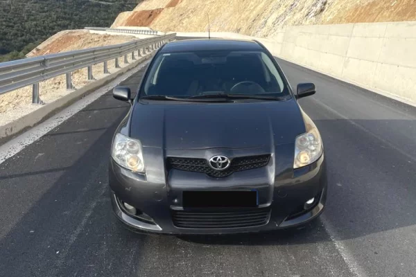 Makina ne shitje ne Fier - 4,400 Euro